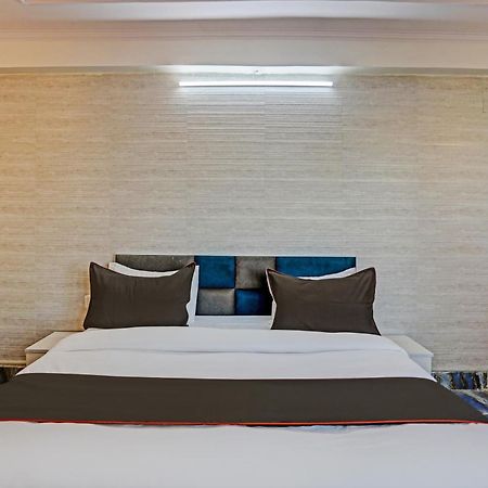 Umen Hotel Nearest Sector 66 Noida Kültér fotó