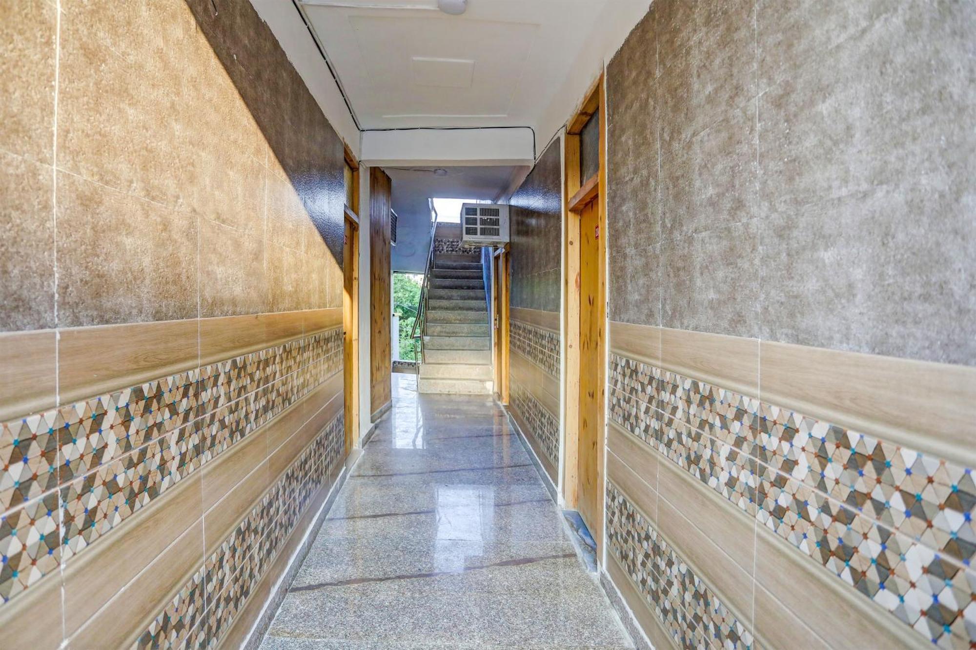Umen Hotel Nearest Sector 66 Noida Kültér fotó
