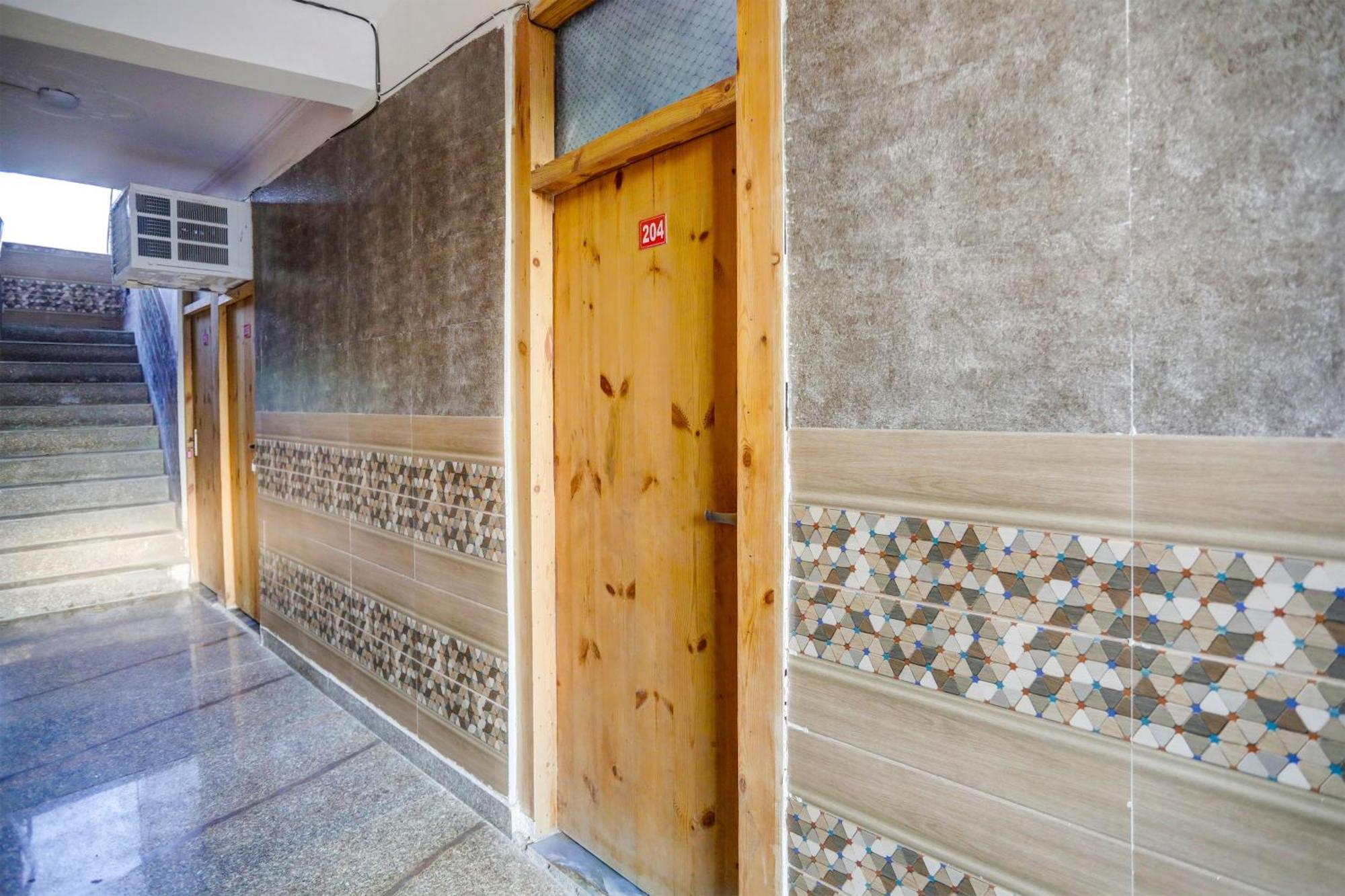 Umen Hotel Nearest Sector 66 Noida Kültér fotó