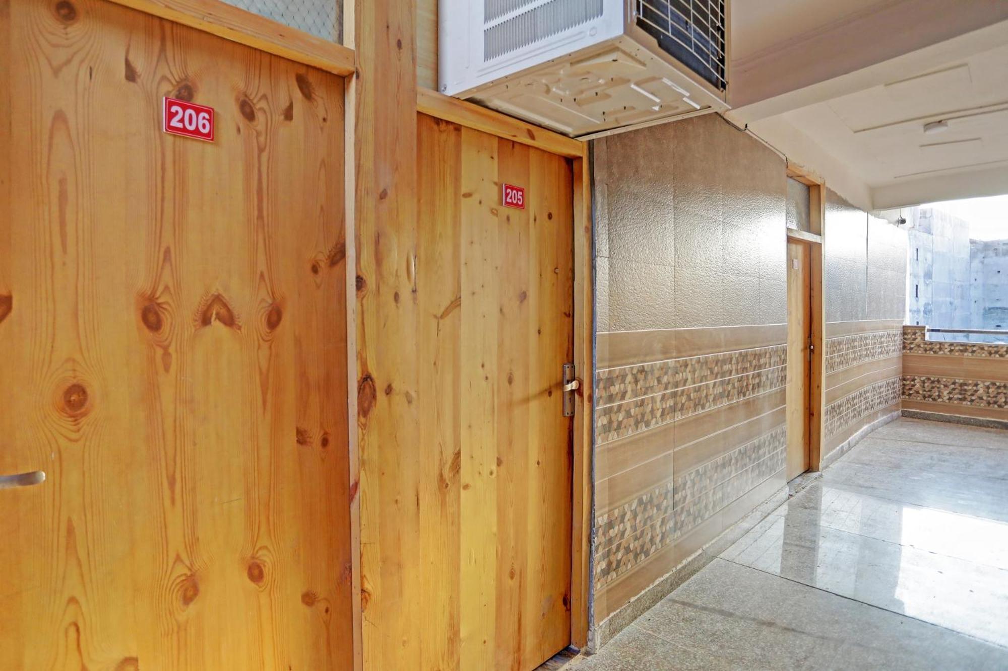 Umen Hotel Nearest Sector 66 Noida Kültér fotó