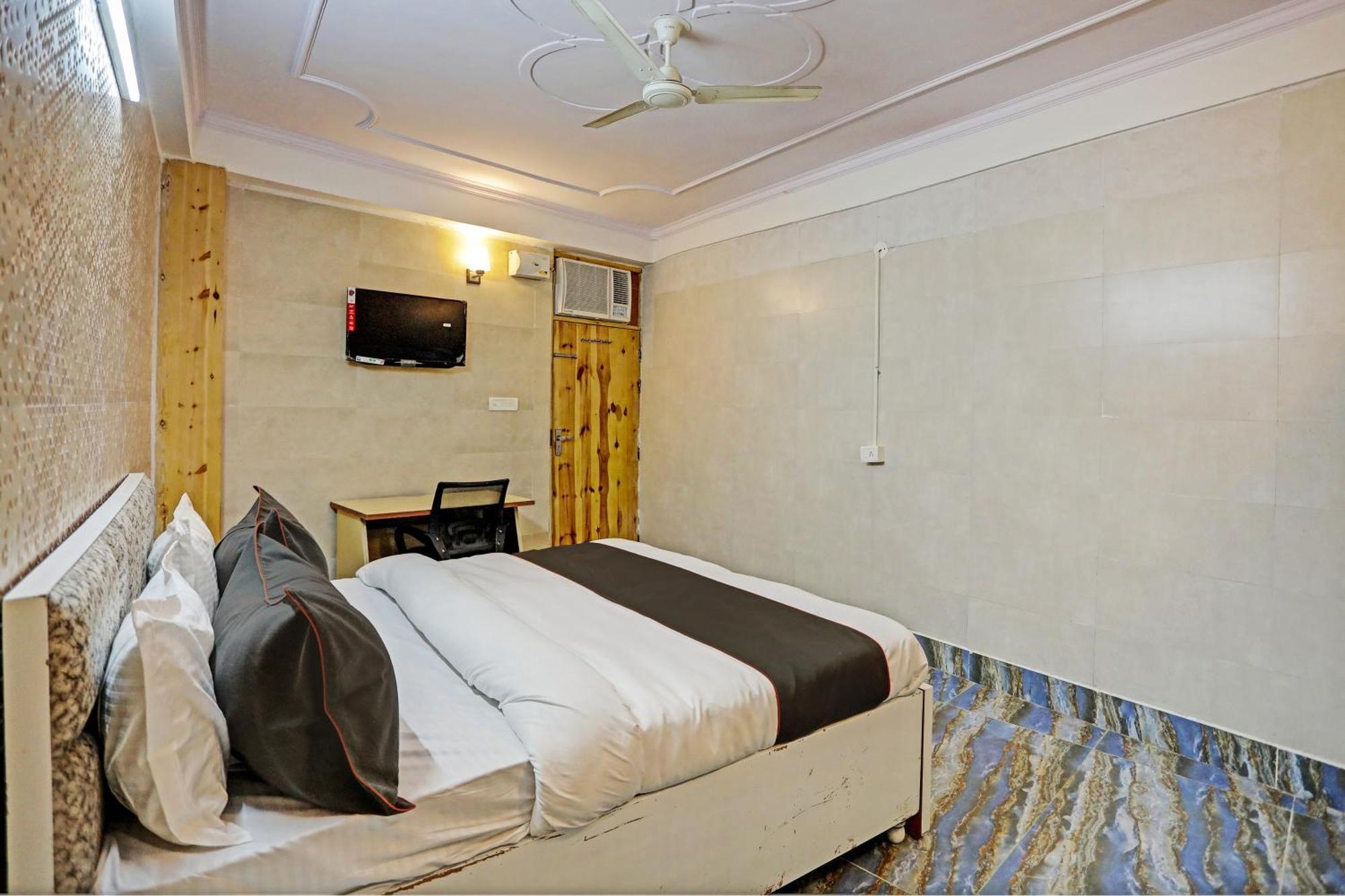Umen Hotel Nearest Sector 66 Noida Kültér fotó