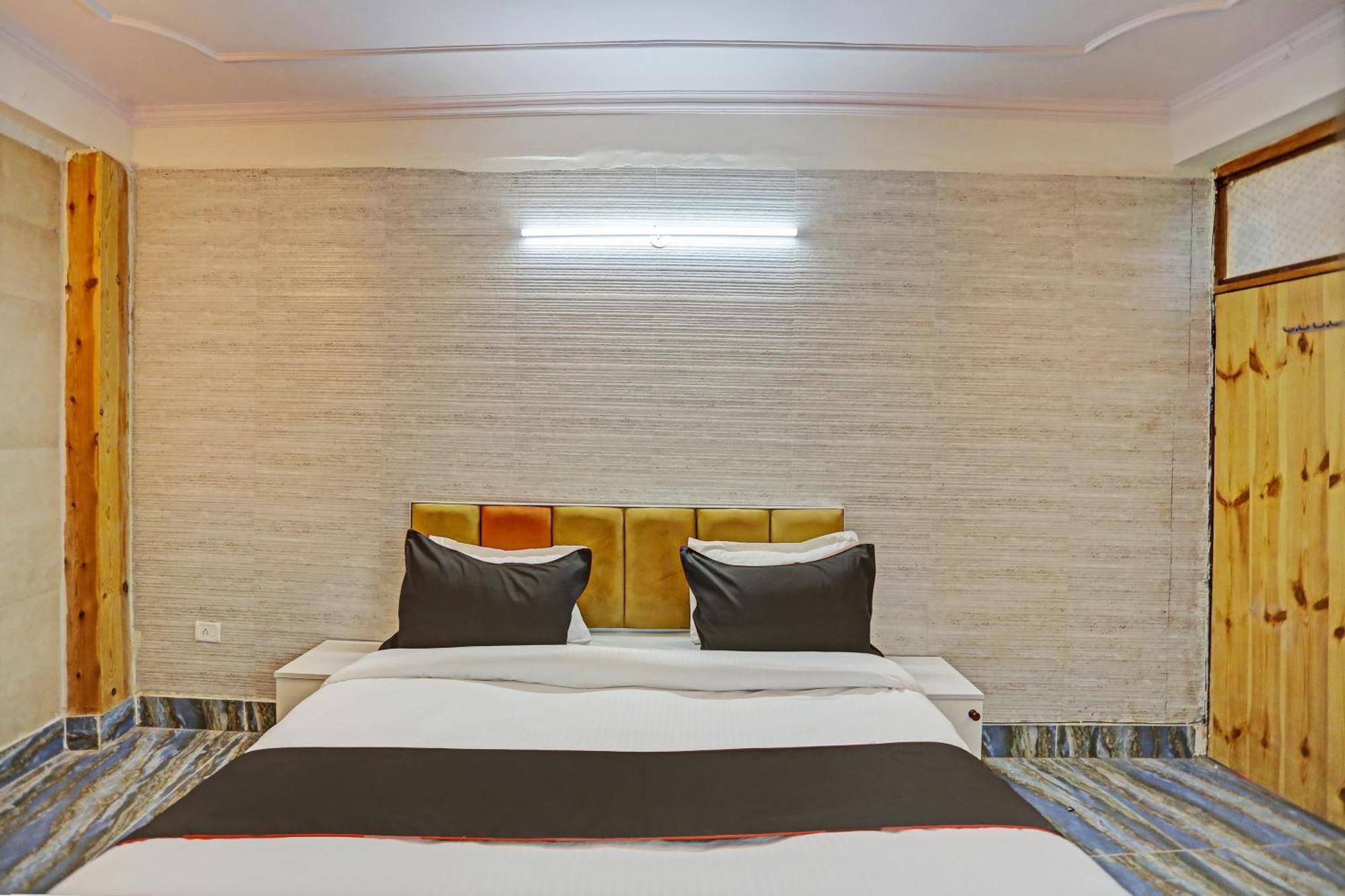 Umen Hotel Nearest Sector 66 Noida Kültér fotó